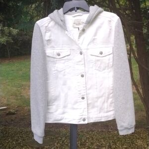 NWT Ashley Vintage Charm denim jacket with hood size small